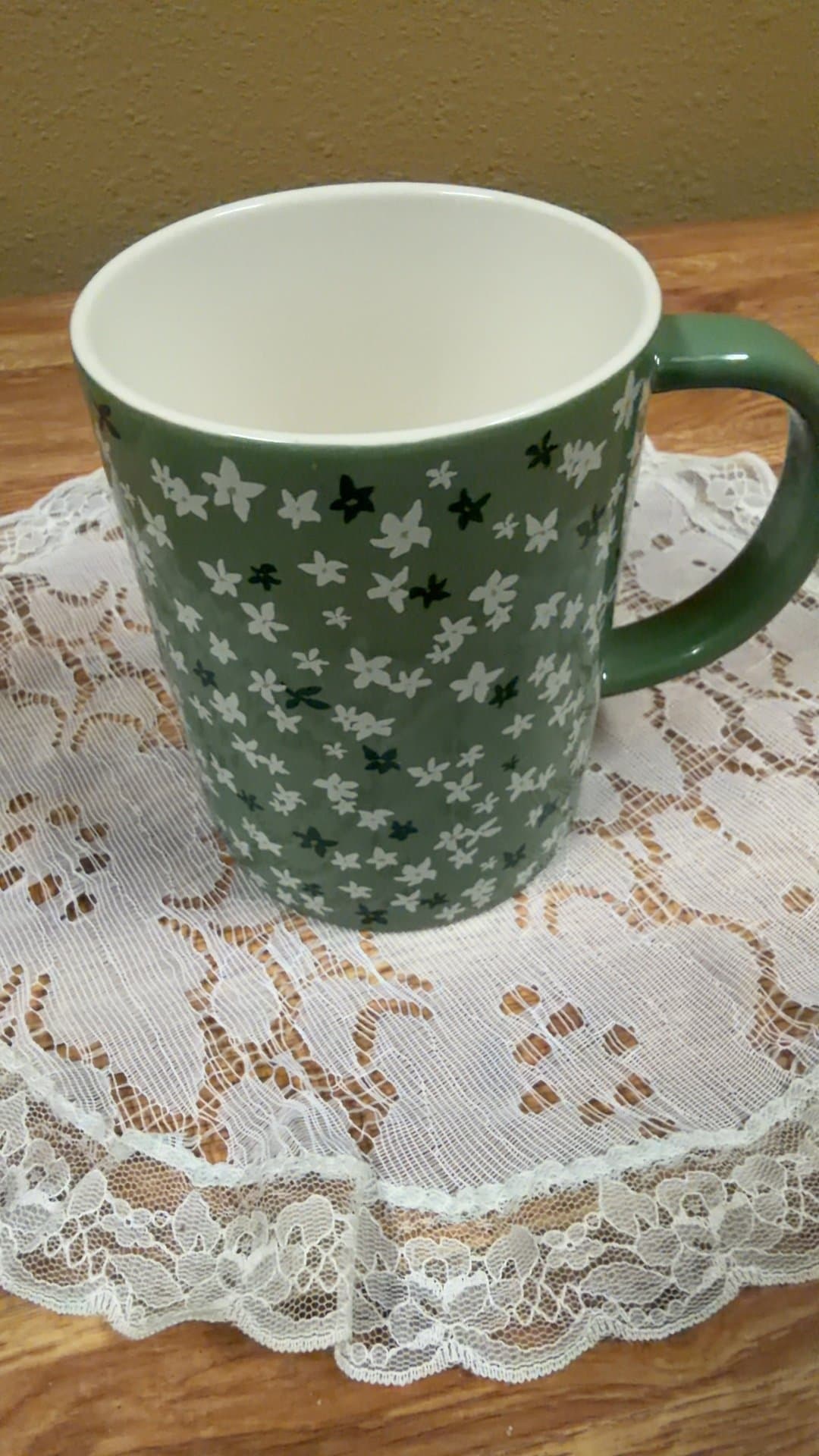 Green Floral Coffee Mug - Image 1