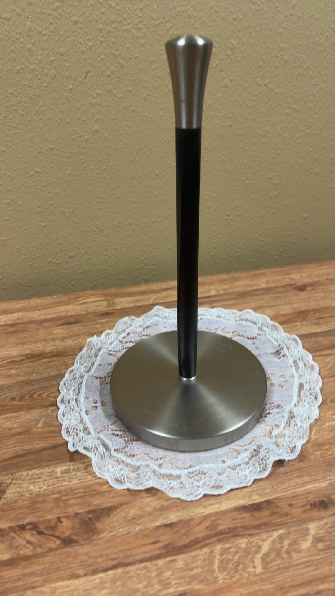 Modern Metal Paper Towel Holder - Image 1