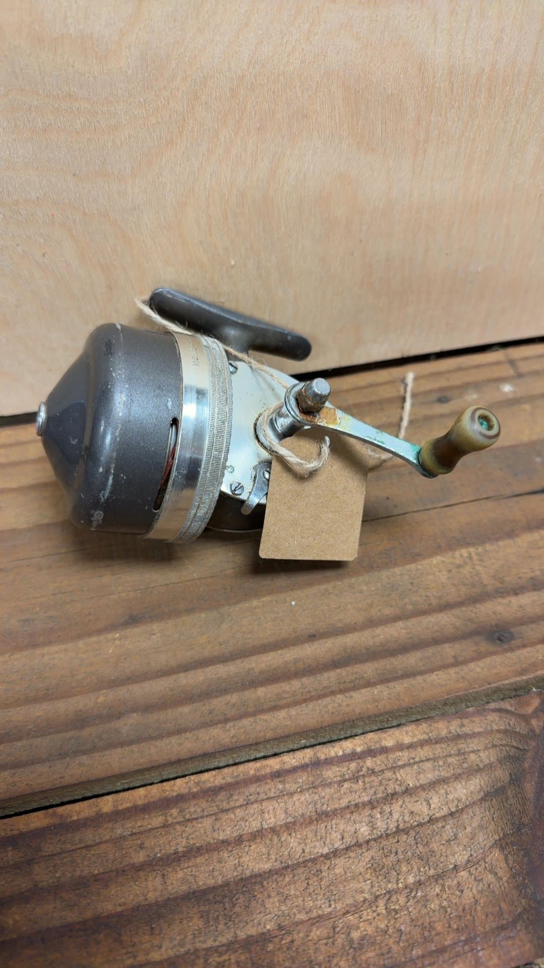 Shakespeare Wondercast Fishing Reel No. 1777 - Image 1