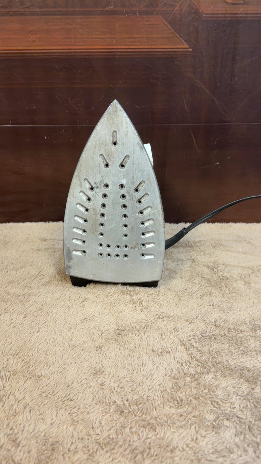 Proctor Silex Steam Iron - Image 1