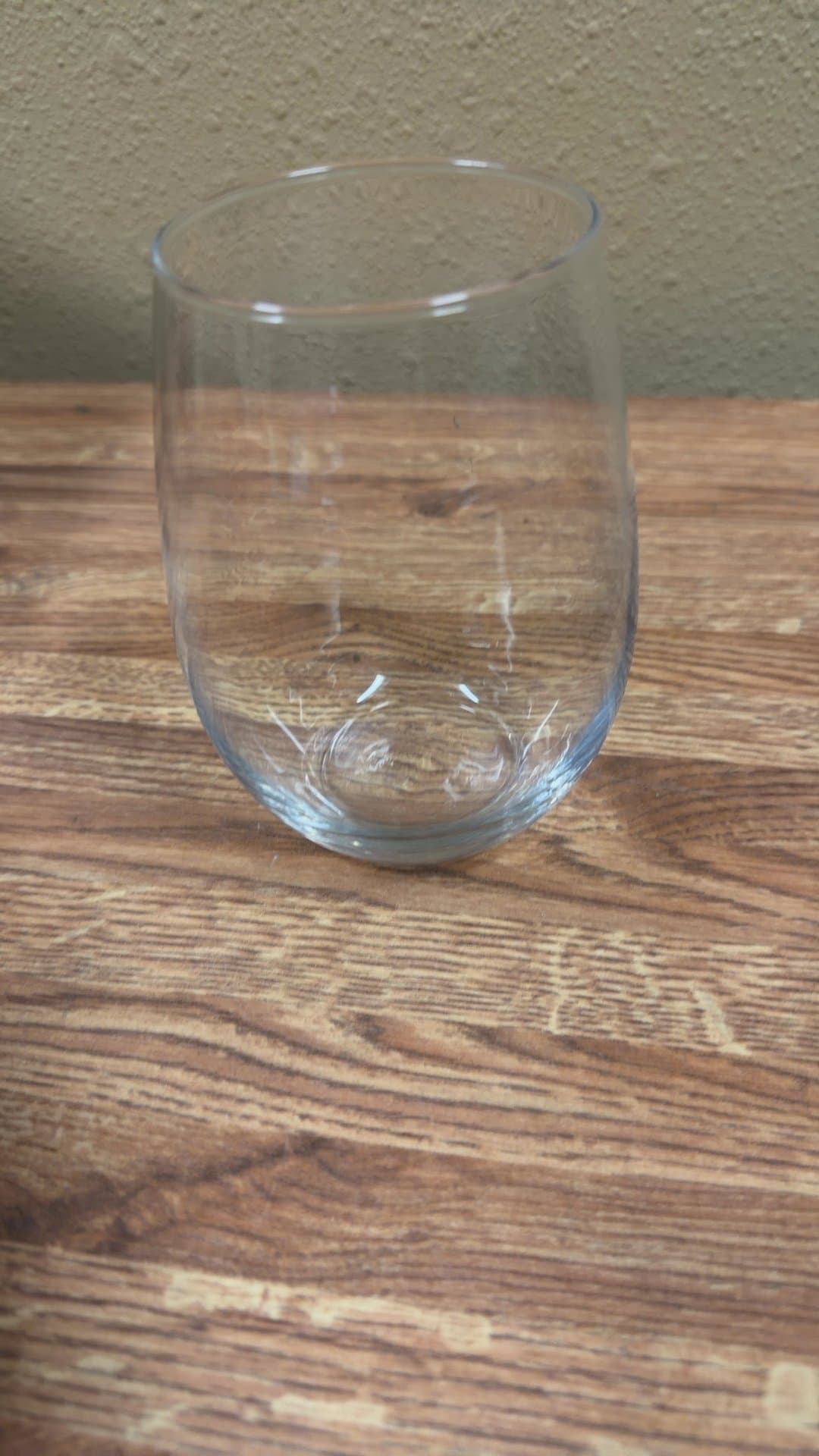 Clear Stemless Wine Glass - Image 1