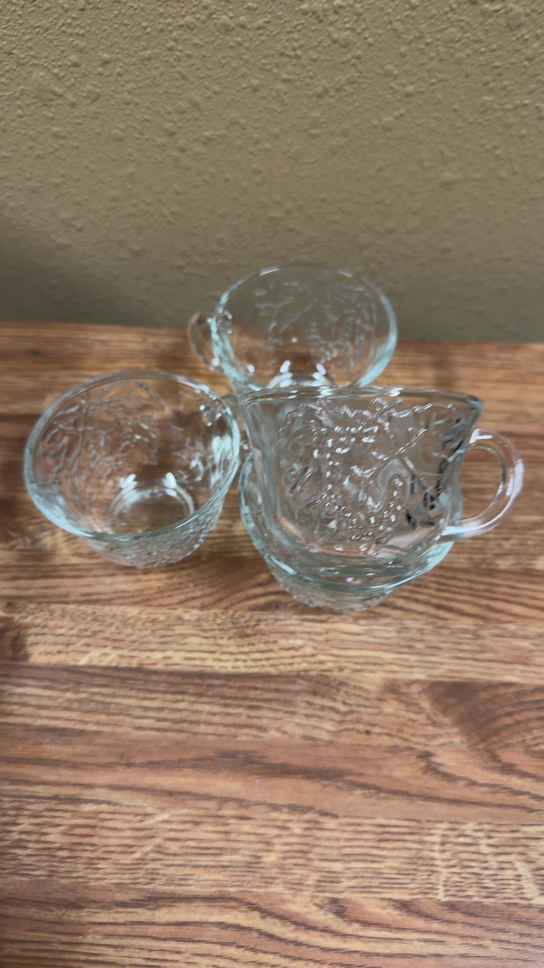 4-Indiana Glass "Celebration" punch cups - Image 1