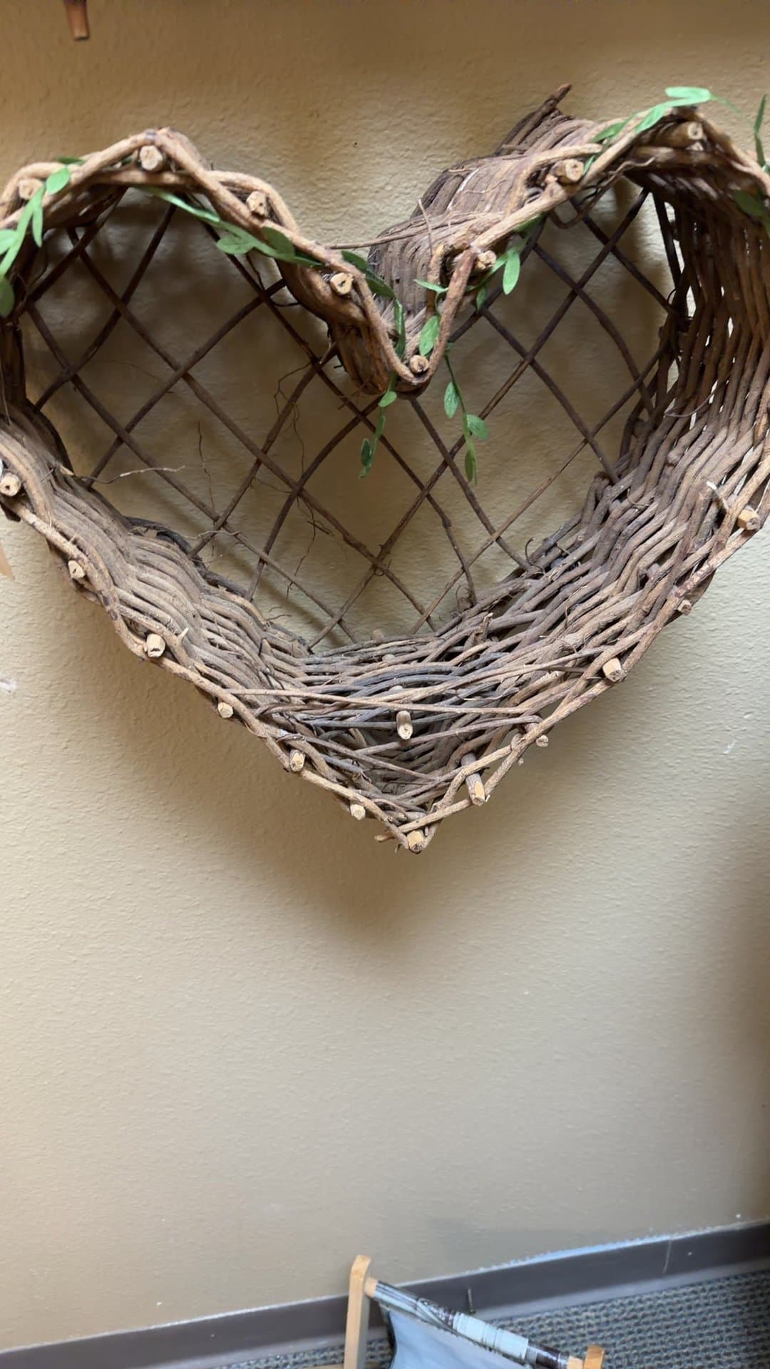 Grapevine Heart Wall Basket - Image 1