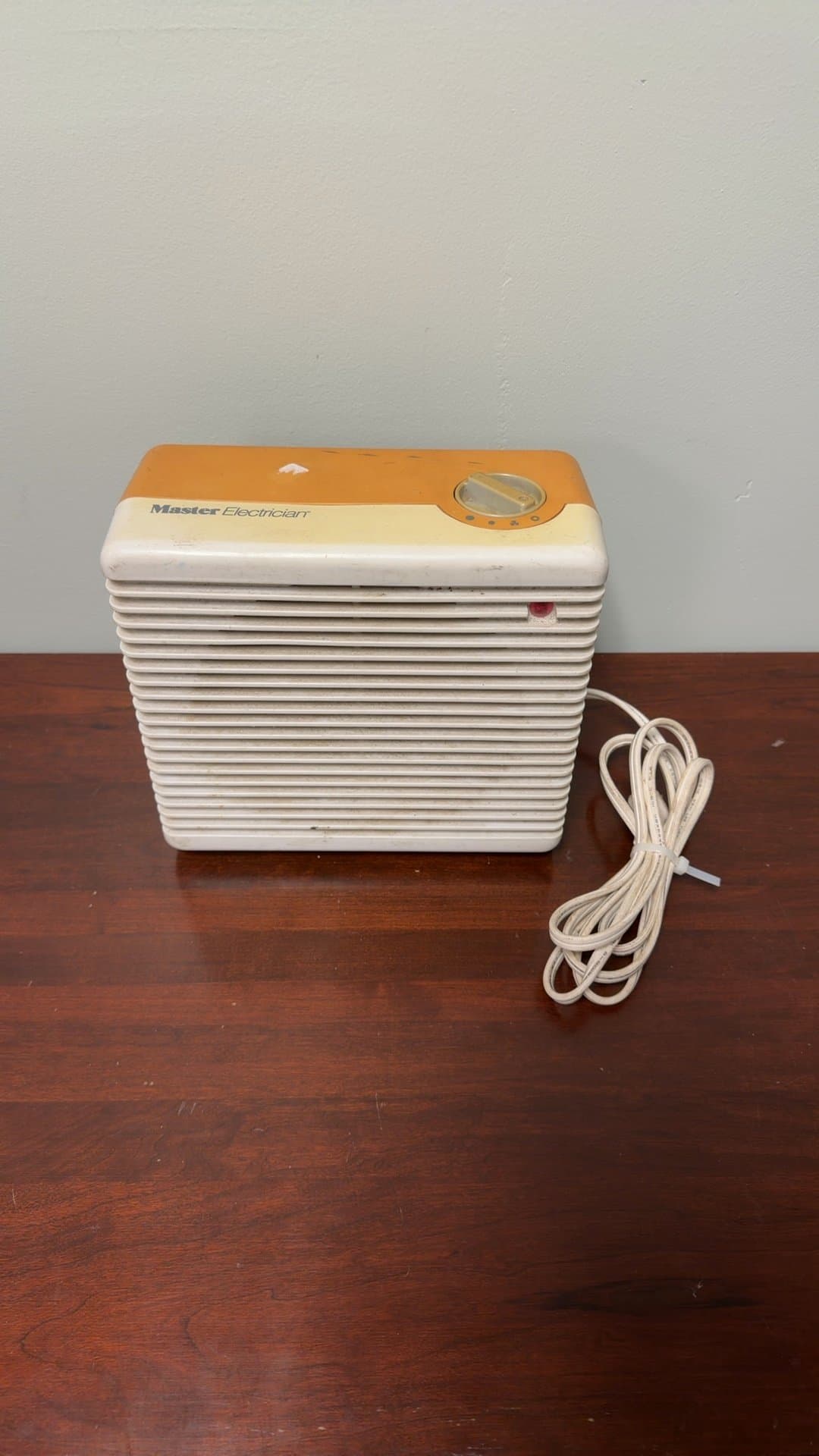 Master Electrician ME-100 Air Heater - Image 1