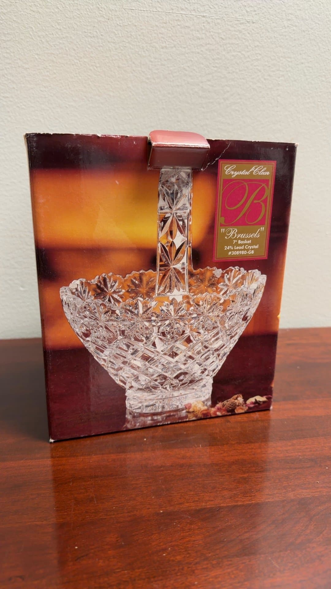 Crystal Clear 'Brussels' 7" Basket - Image 1