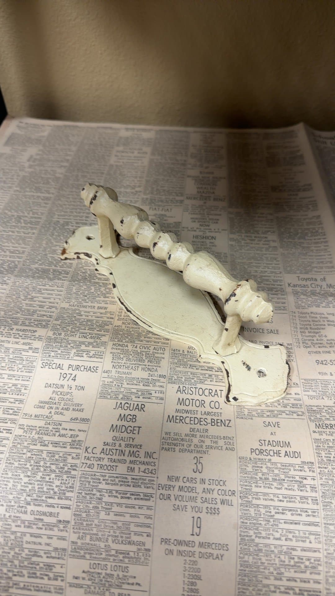 Vintage White Cast Iron Door Handle - Image 1