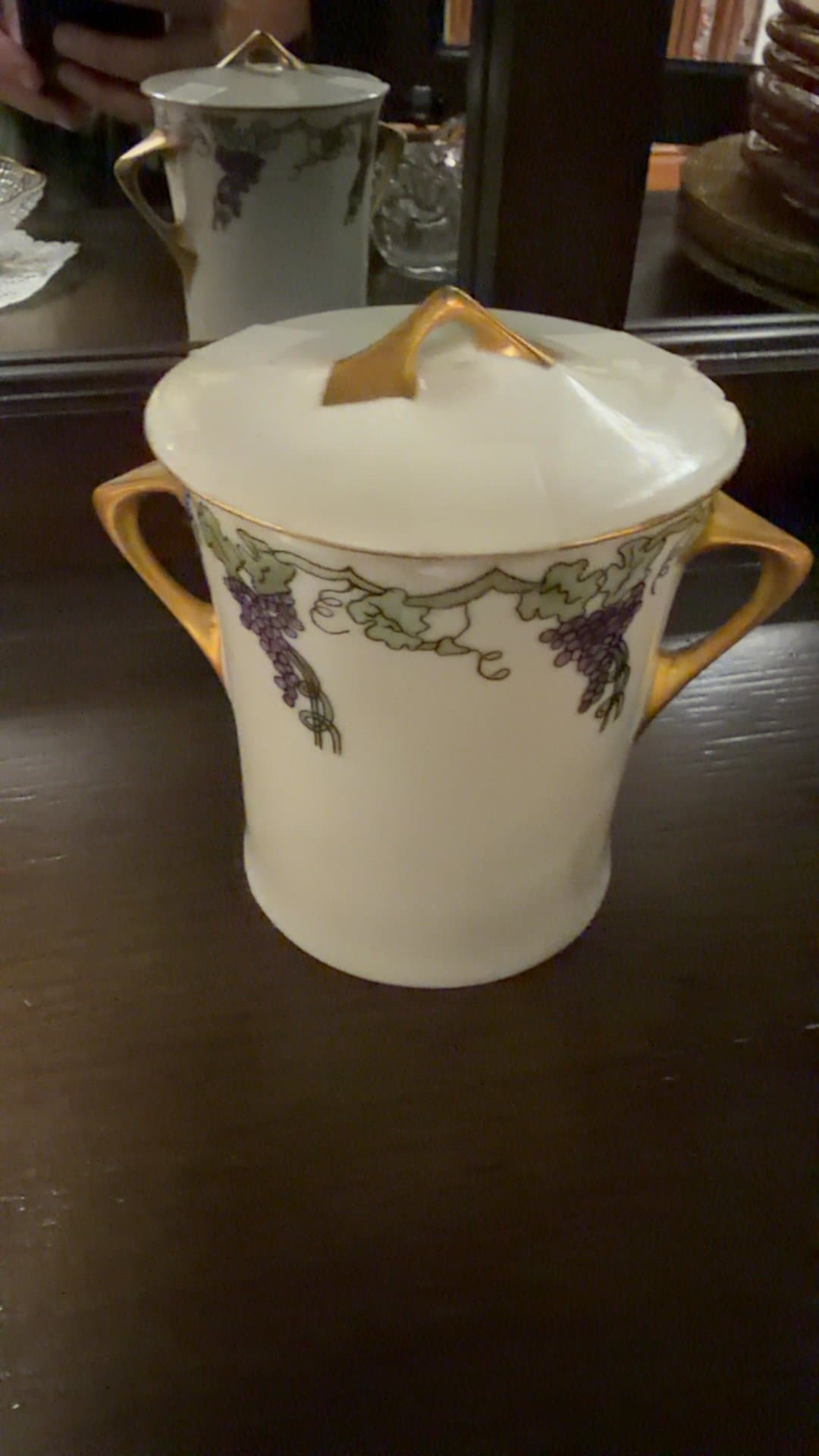 1910-1920 Chipped, "Favorite" Hutschenreuther (Cacilie Bavaria) Porcelain Condensed Milk Container - Image 1