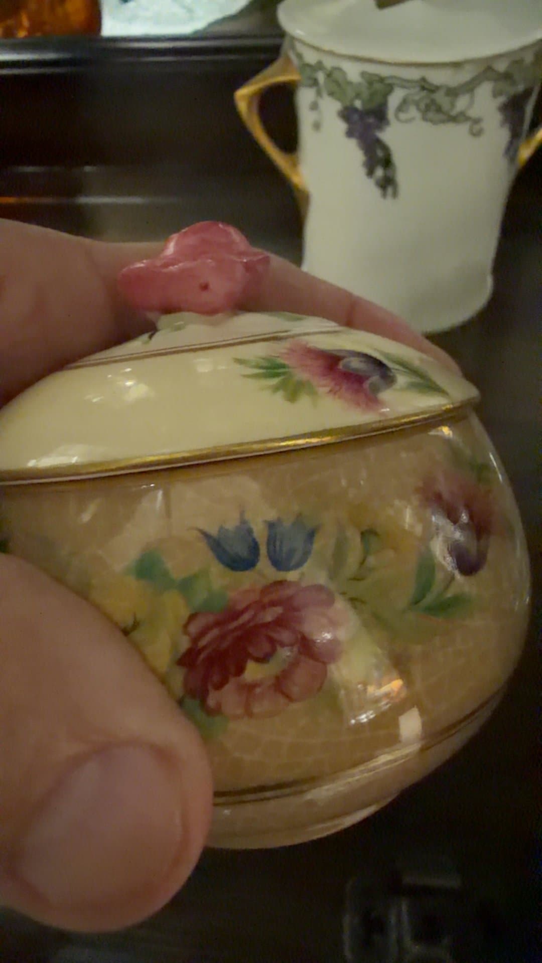1930's-40's Fondeville Ambassader Ware lidded sugar bowl - Image 1