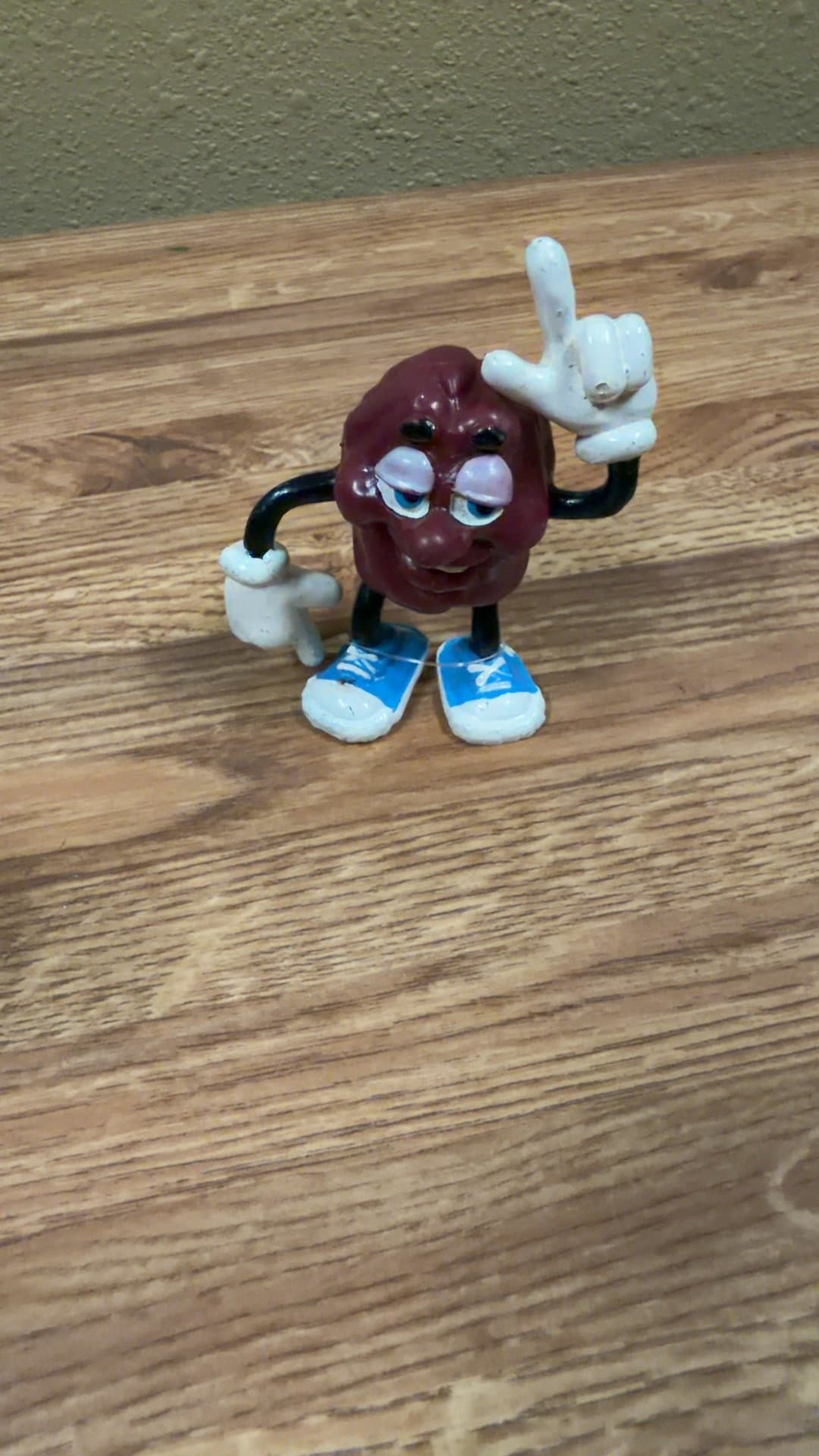 California Raisins Figurine - Image 1