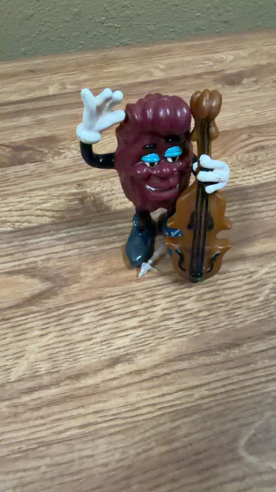 California Raisins Figurine with Cello - Image 1