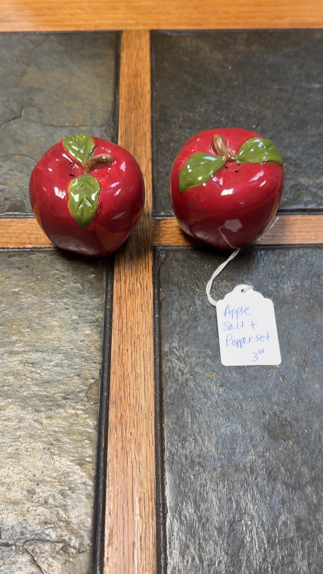 Apple Shaped Salt and Pepper Shaker Set - Image 1
