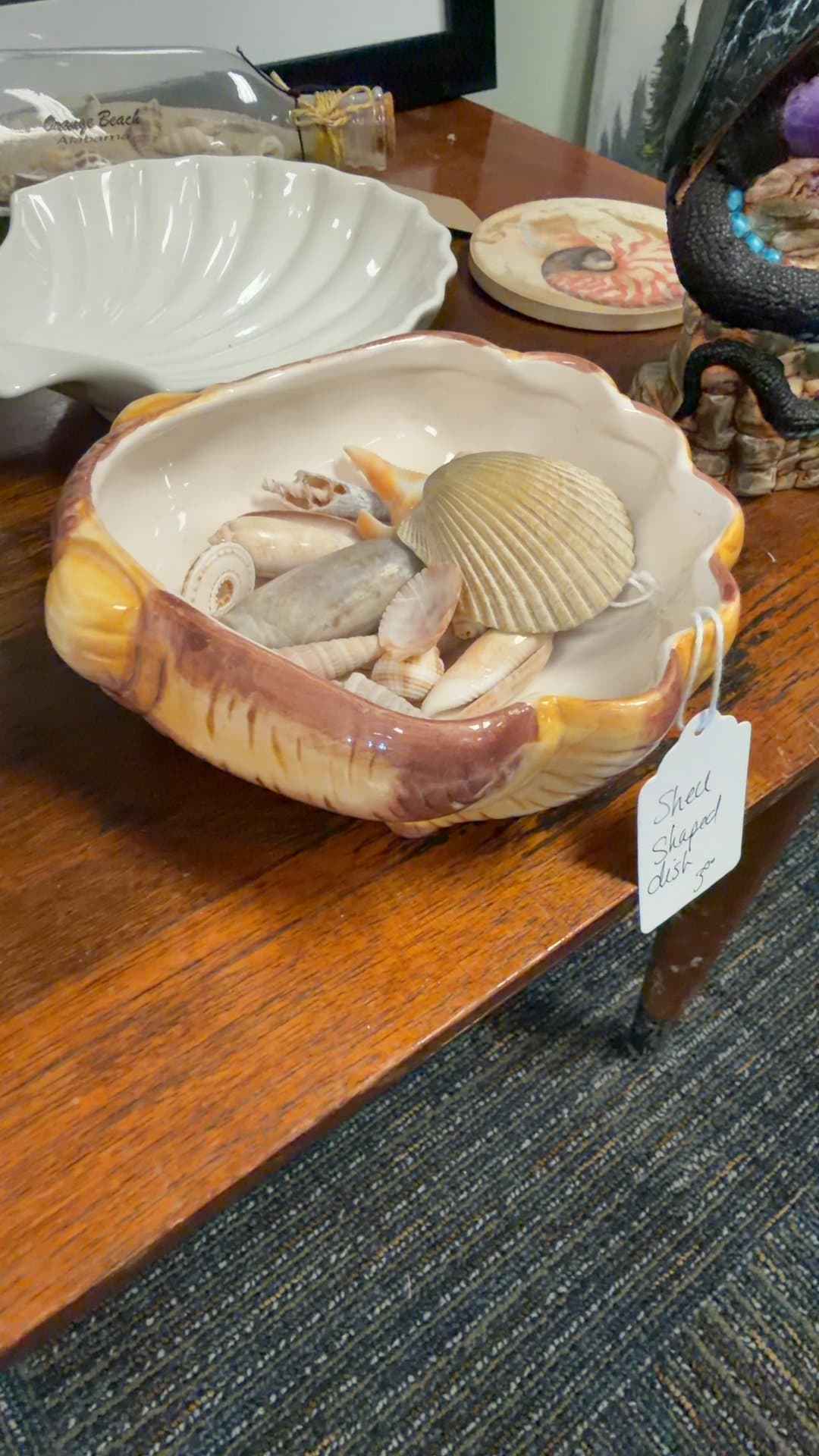 Shell Shaped Ceramic Dish - Image 1