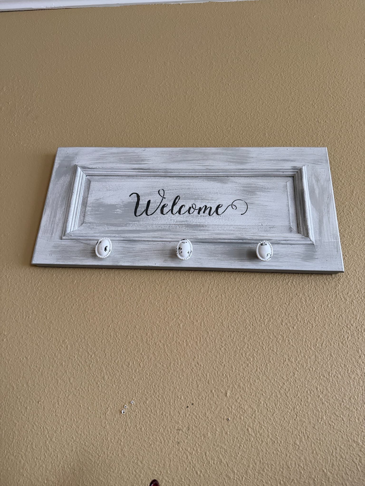 Welcome Sign with Hooks - Image 1
