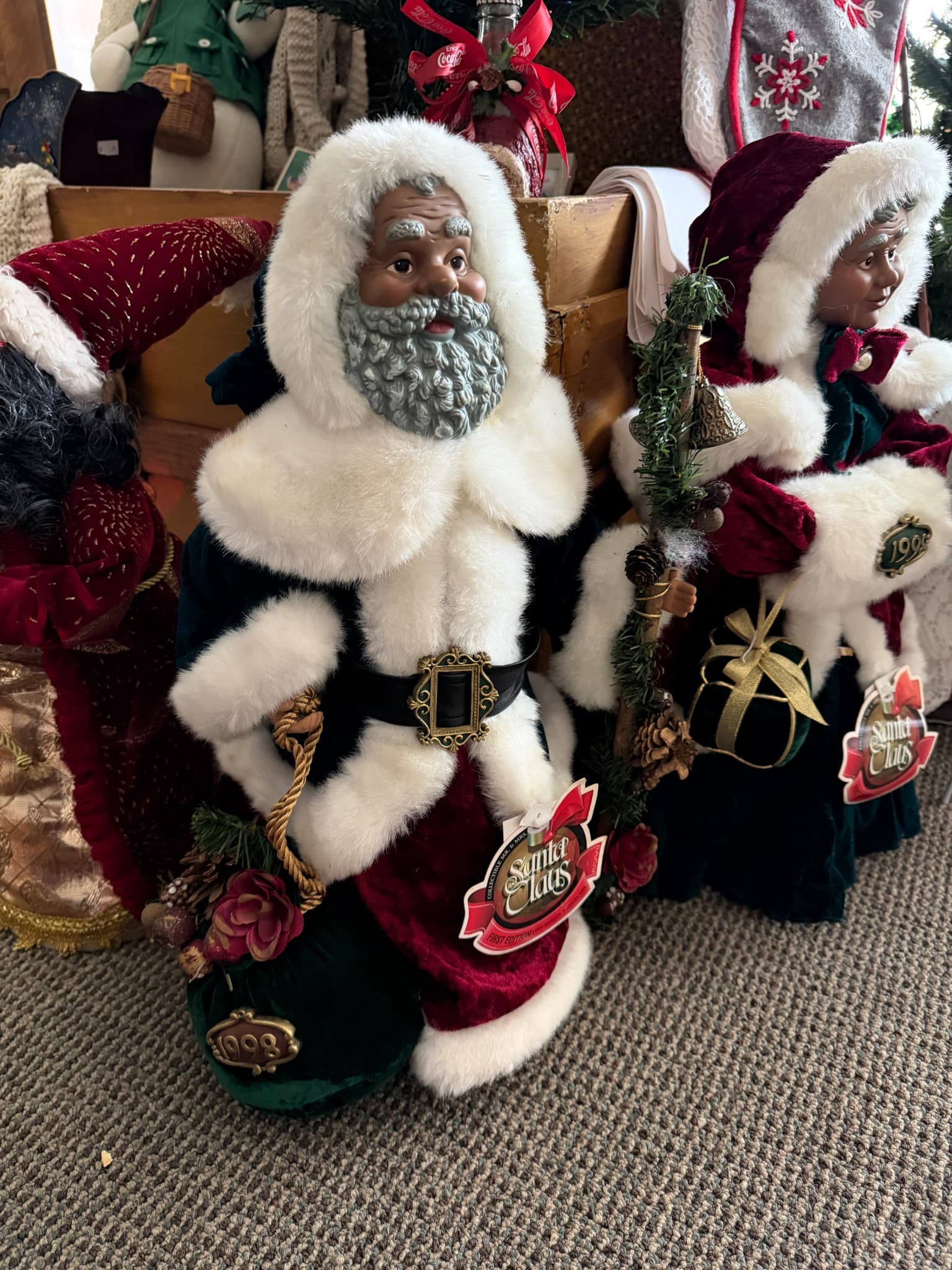 Santa Claus Decorative Figures - Image 1