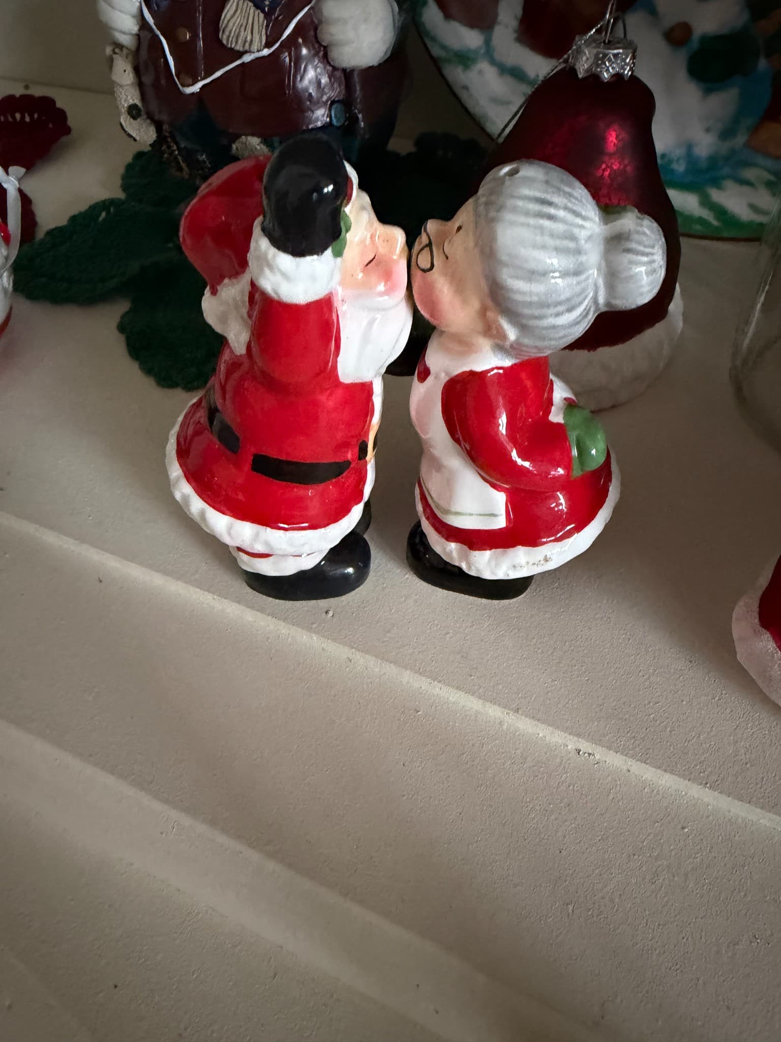 Santa and Mrs. Claus Ceramic Figurines - Image 1