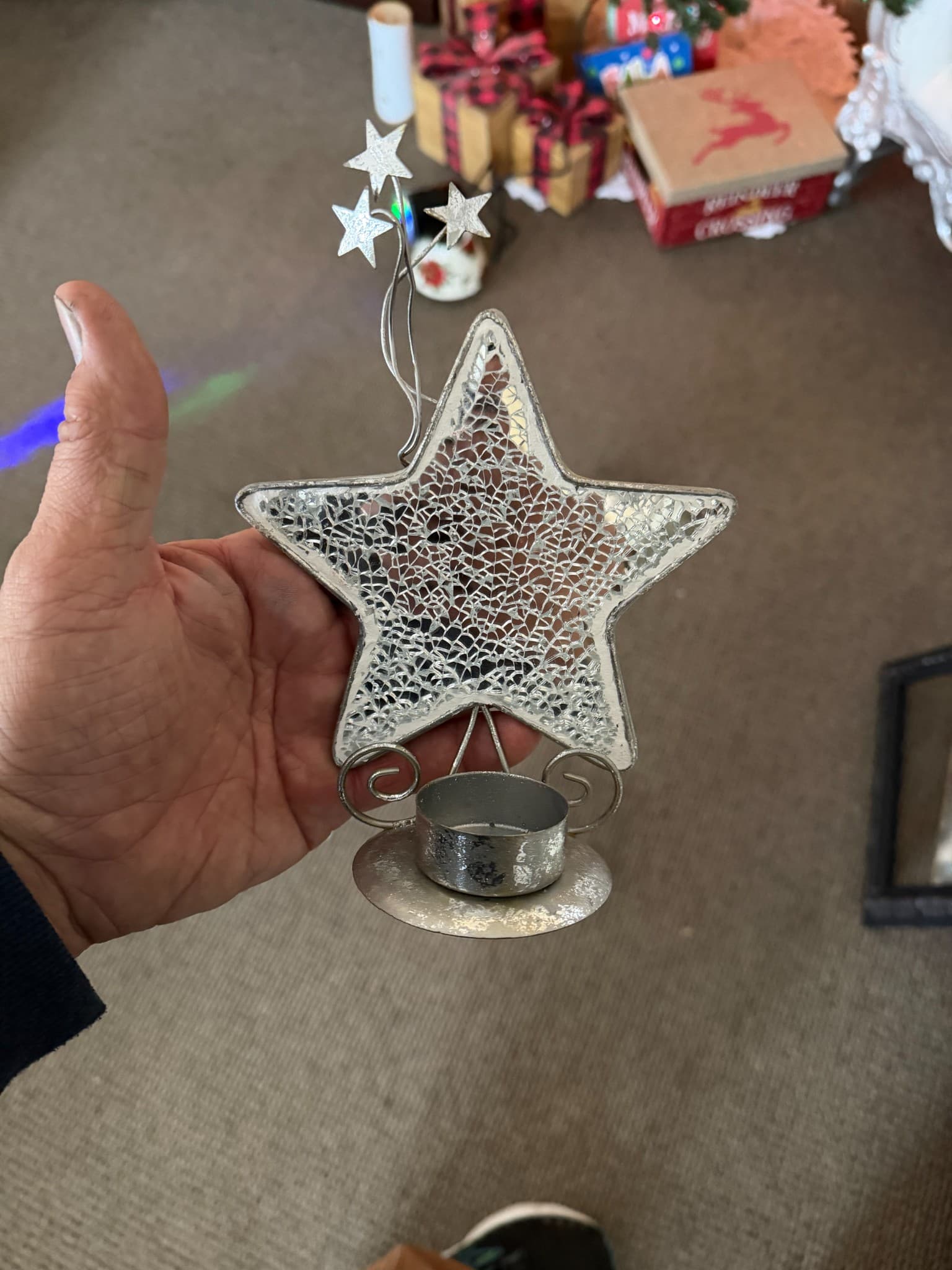 Star-Shaped Metal Tealight Holder - Image 1