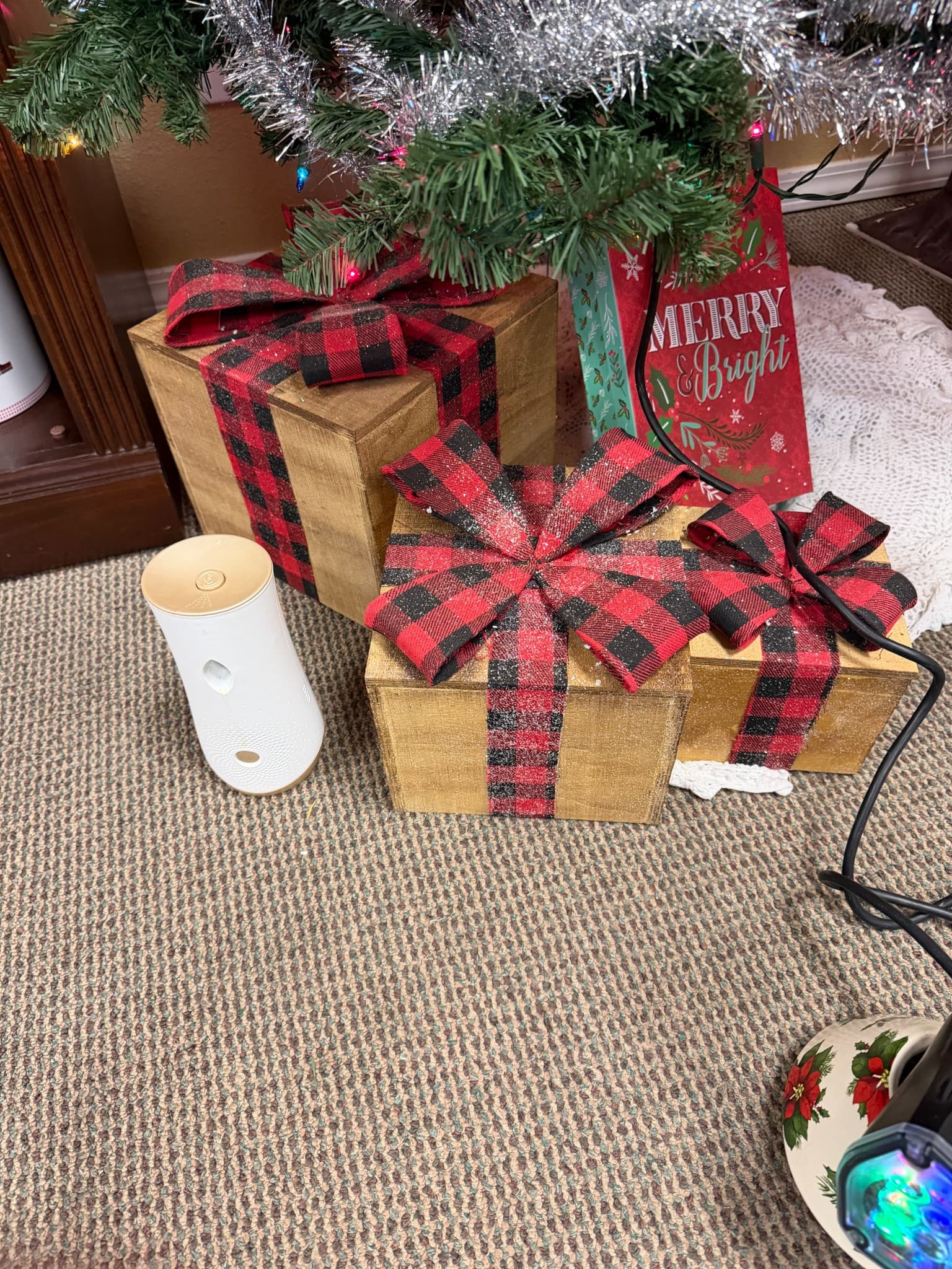 Decorative Wooden Gift Boxes with Plaid Ribbon - Image 1