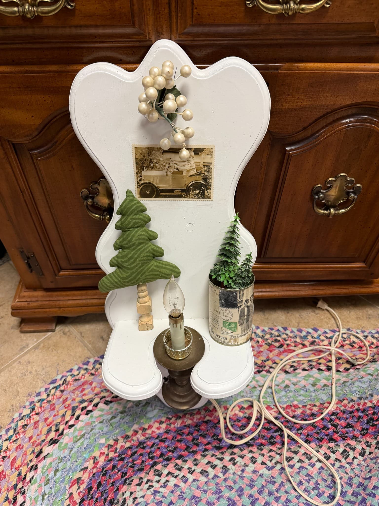 Vintage Decorative Wall Lamp with Photo and Ornaments - Image 1